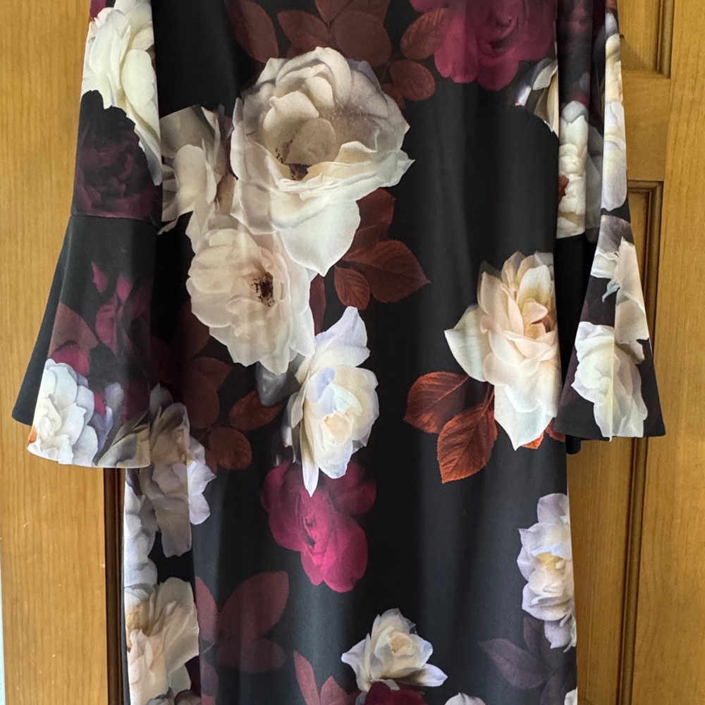Black Floral Mid Sleeve Dress - Picture 6 of 6